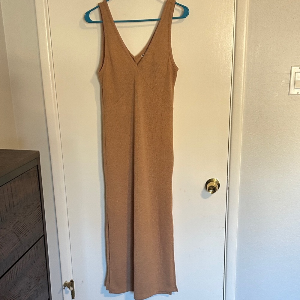 Roxy Tan Maxi Dress size Large